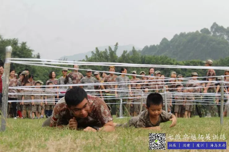 如何在篮球冬令营中加强体能训练?_1